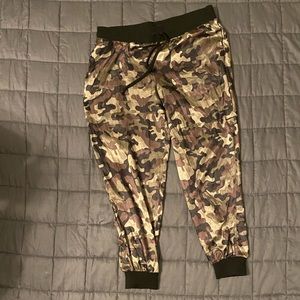 Silky satiny camo joggers.  Sz XL